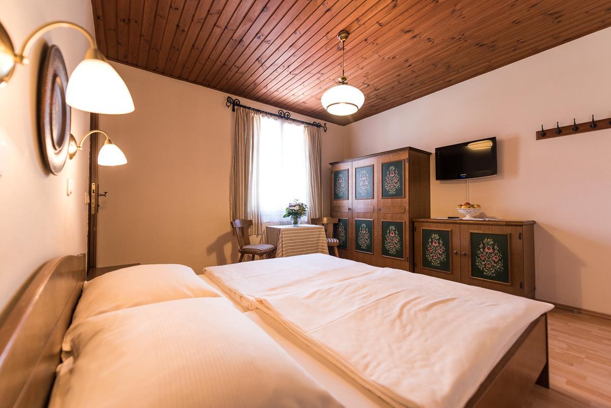 Gasthof Zum Hirschen Burgau Εξωτερικό φωτογραφία