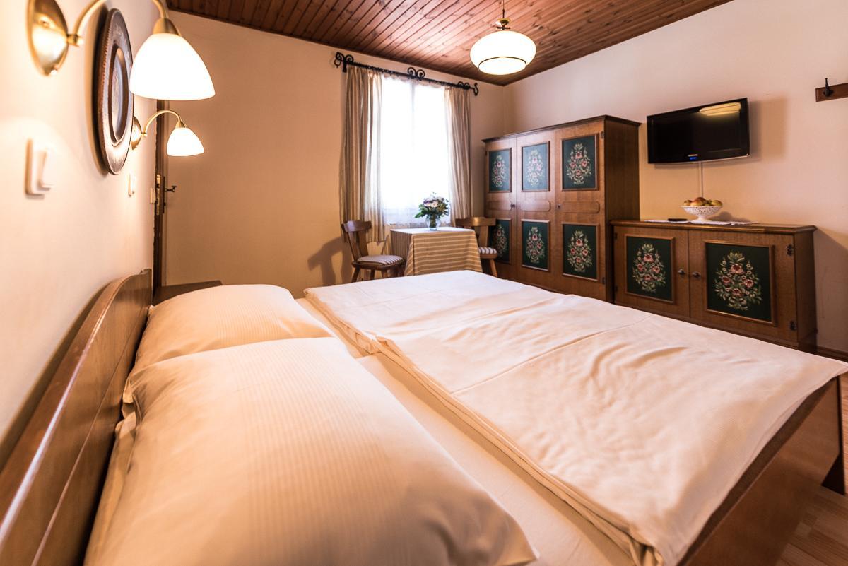 Gasthof Zum Hirschen Burgau Εξωτερικό φωτογραφία