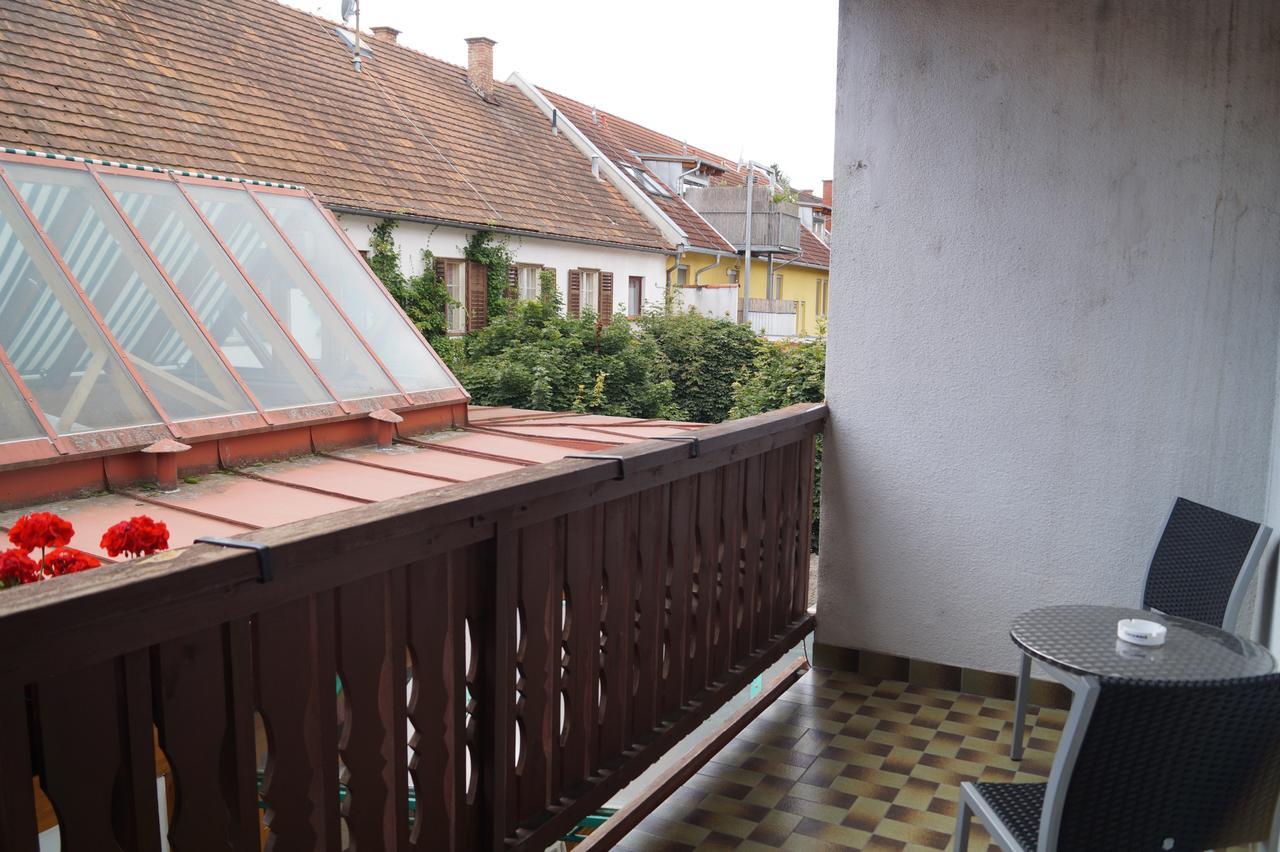 Gasthof Zum Hirschen Burgau Εξωτερικό φωτογραφία